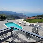 Apartment Tenuta Croce Karol-piscina-vista Mare Salerno