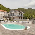 Tenuta Croce Karol-piscina-vista Mare Apartment *